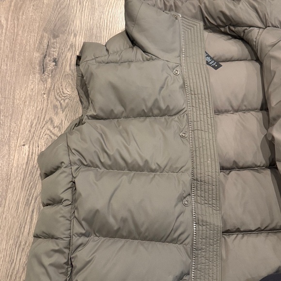 lululemon athletica Men's Wunder Puff 600-Down-Fill Vest - Picture 9 of 9